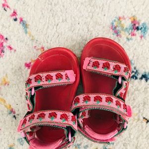 Teva toddler size 4c sandals